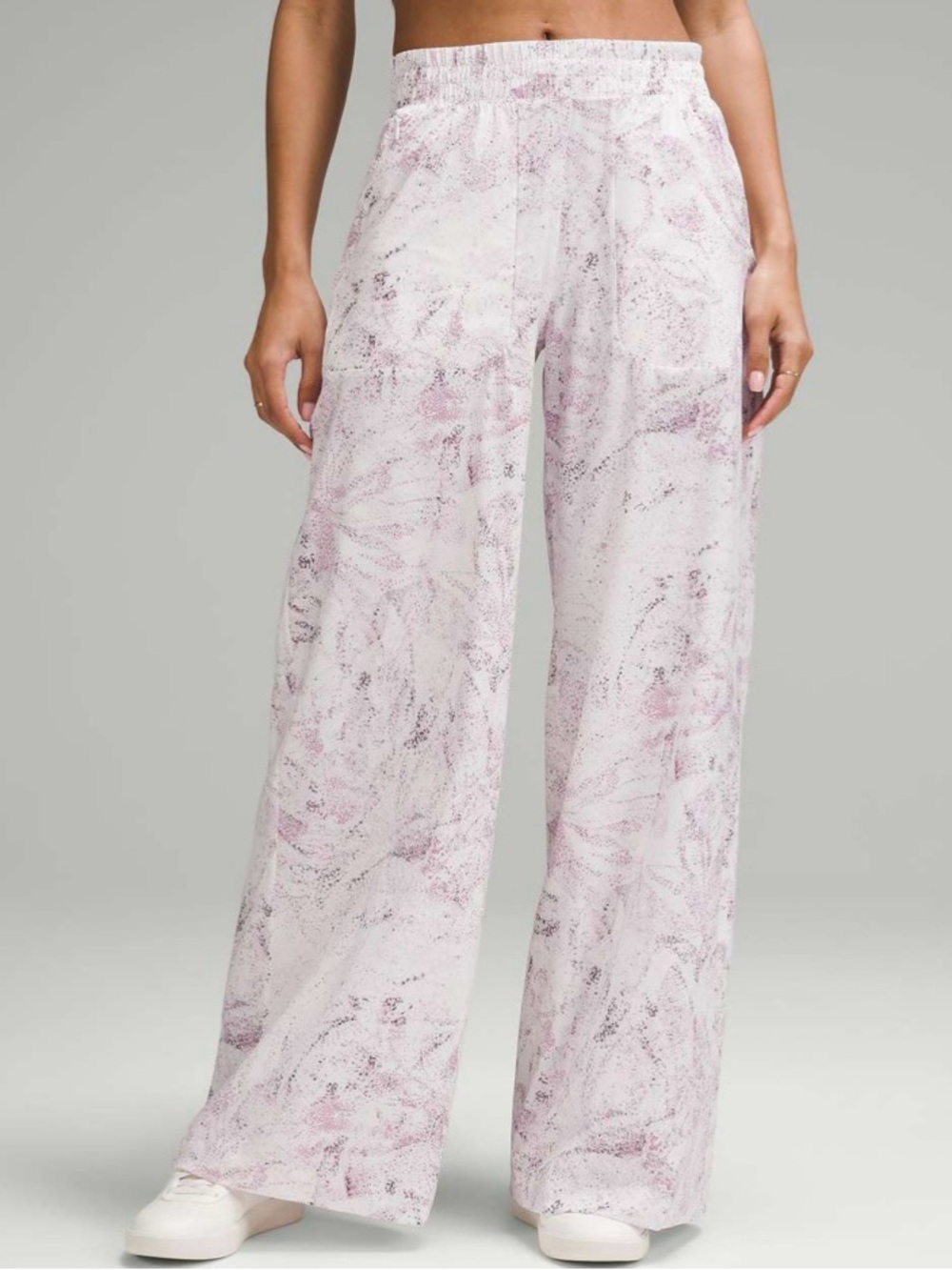 Lululemon Swift Mid-Rise Wide-Leg Pant